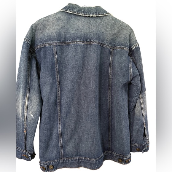 Free People Distressed Denim Trucker Jacket size L EUC - Picture 5 of 11